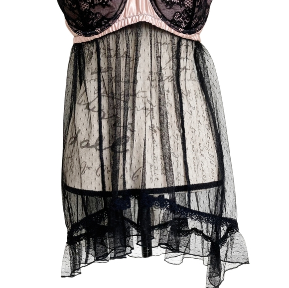 Elegant Black Lace Babydoll Lingerie - Picture 5 of 16